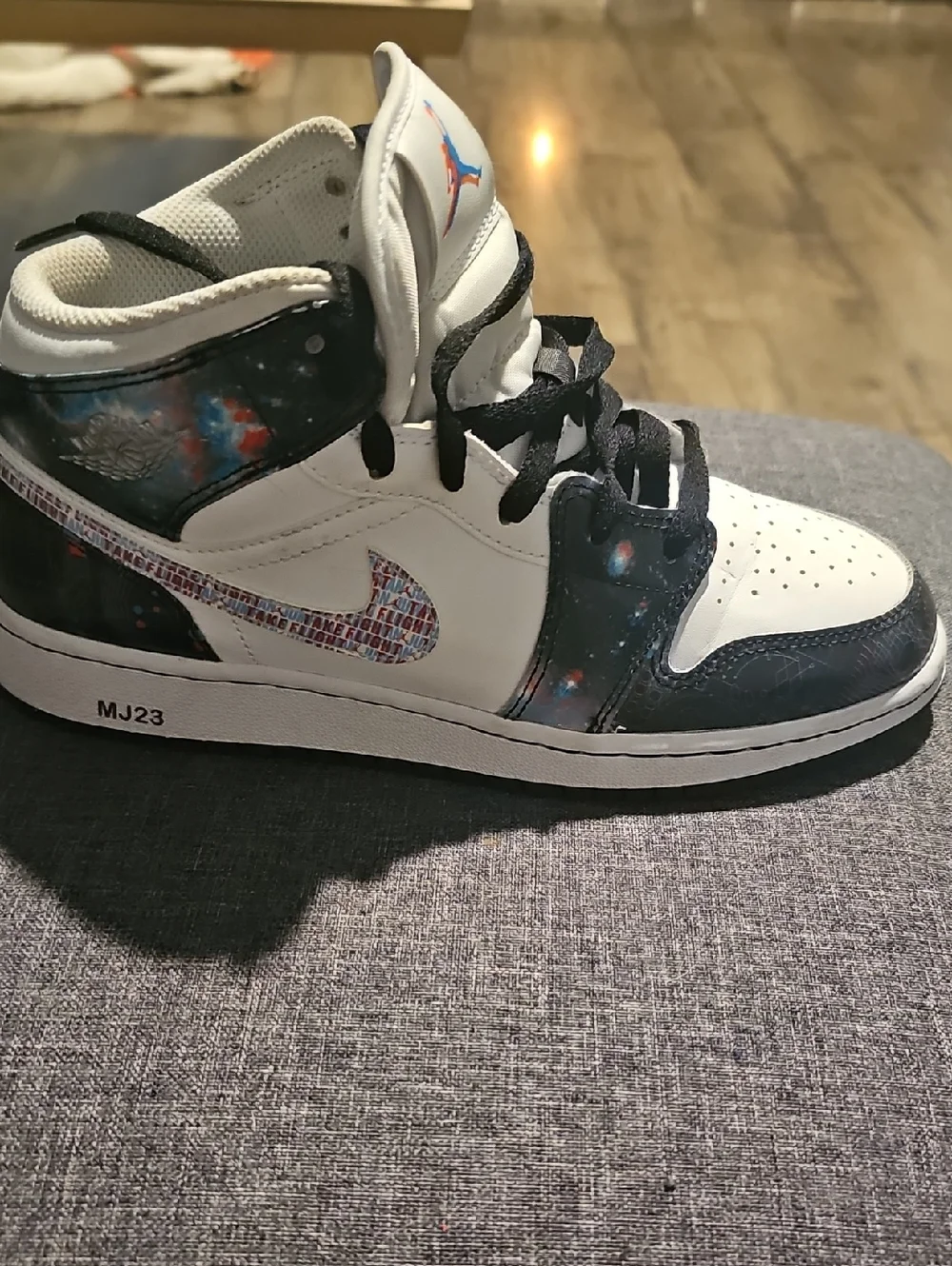 Air Jordan Nike High Top Sneakers  White Black Galaxy Swoosh Take Flight 6.5 Kid